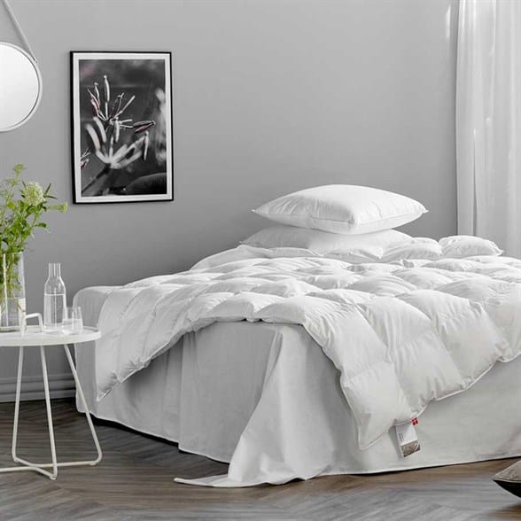 Dundyne 240×220 cm – Classic Supreme – moskusandedun – medium dyne