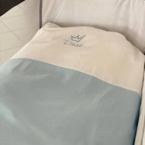 Home | Prins Sengesett | 65x80cm | Hvit/Blå